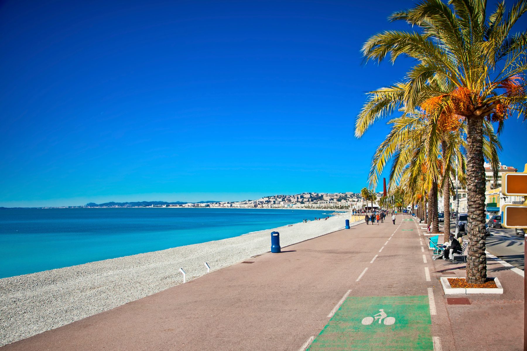 Promenade des Anglais, Nice — palmiers et baie des Anges